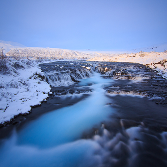 Catarata Bruarfoss en invierno Catarata Bruarfoss en invierno