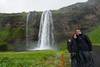 que hacer en islandia visitar seljalandsfoss